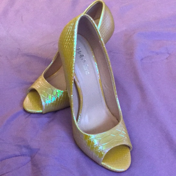 Chrome yellow/snake skin open-toe stilettos! - Picture 3 of 5